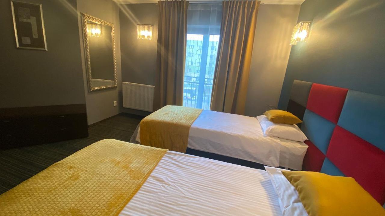 Hotel Marta Oława Extérieur photo